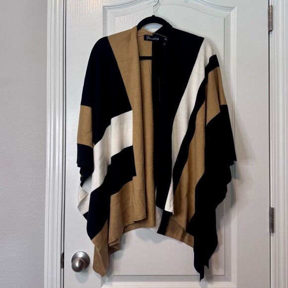 Parrish LA Women’s Colorblock Stevie Poncho Wrap Sweater NWT One Size Cozy Chic - Picture 2 of 10